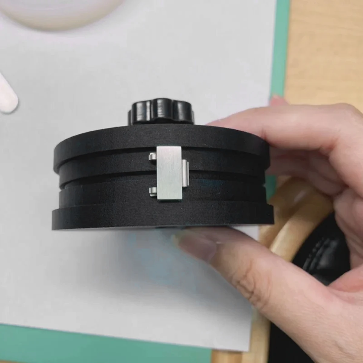 Watchmaker Repair Tool Watch Band Polishing Jig Watch Strap Polishing Aid Adjustable Width Watch Band Polishing Tool Accessories