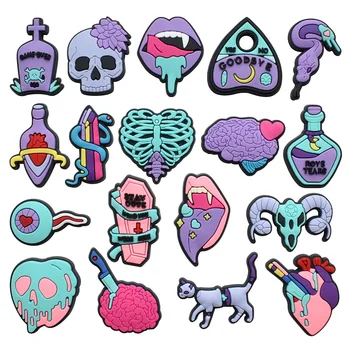 Nuovi arrivi simpatici ciondoli per scarpe con teschio per accessori Crocs sandali decorazioni per scarpe spille bambini donne bomboniere regalo