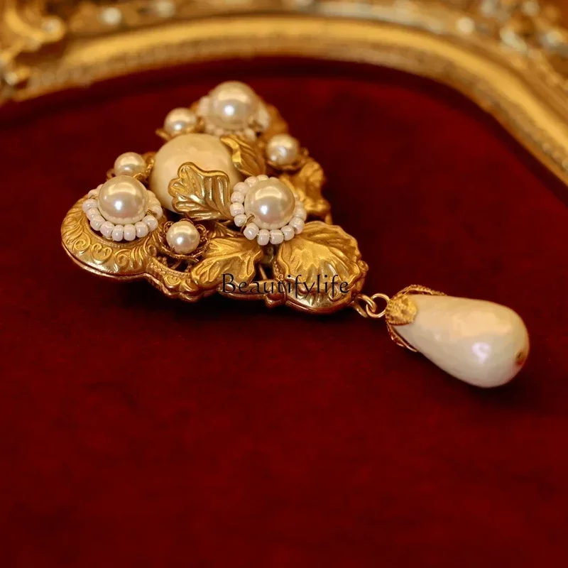 

Vintage Palace Style Flower Pearl Antique Brooch Coat Accessories