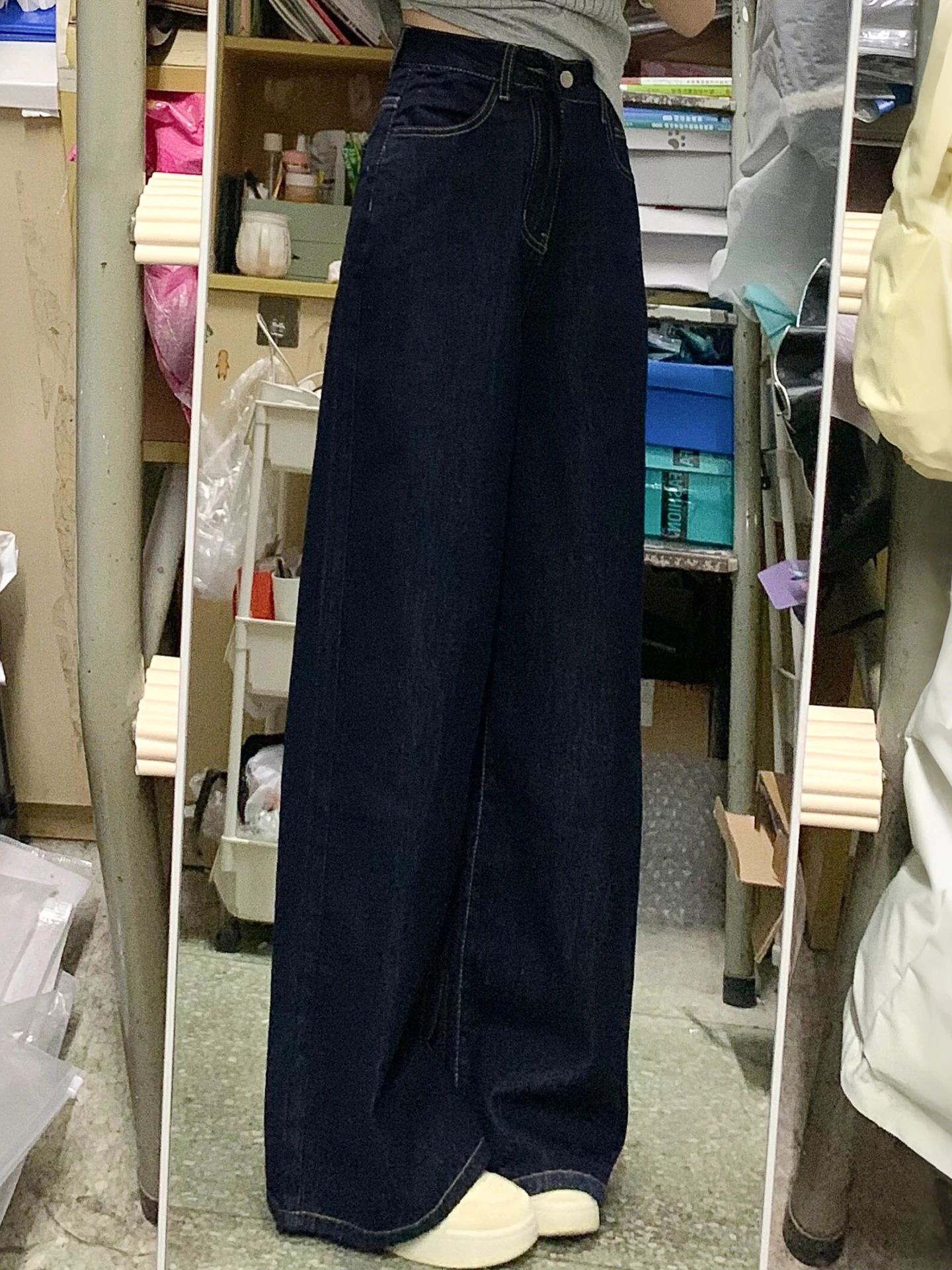 กางเกงยีนส์เอวสูงทรงหลวมขาบานสำหรับผู้หญิง สวมใส่สบาย ช่วยให้ดูผอมลง สีพื้น ไม่ยืด