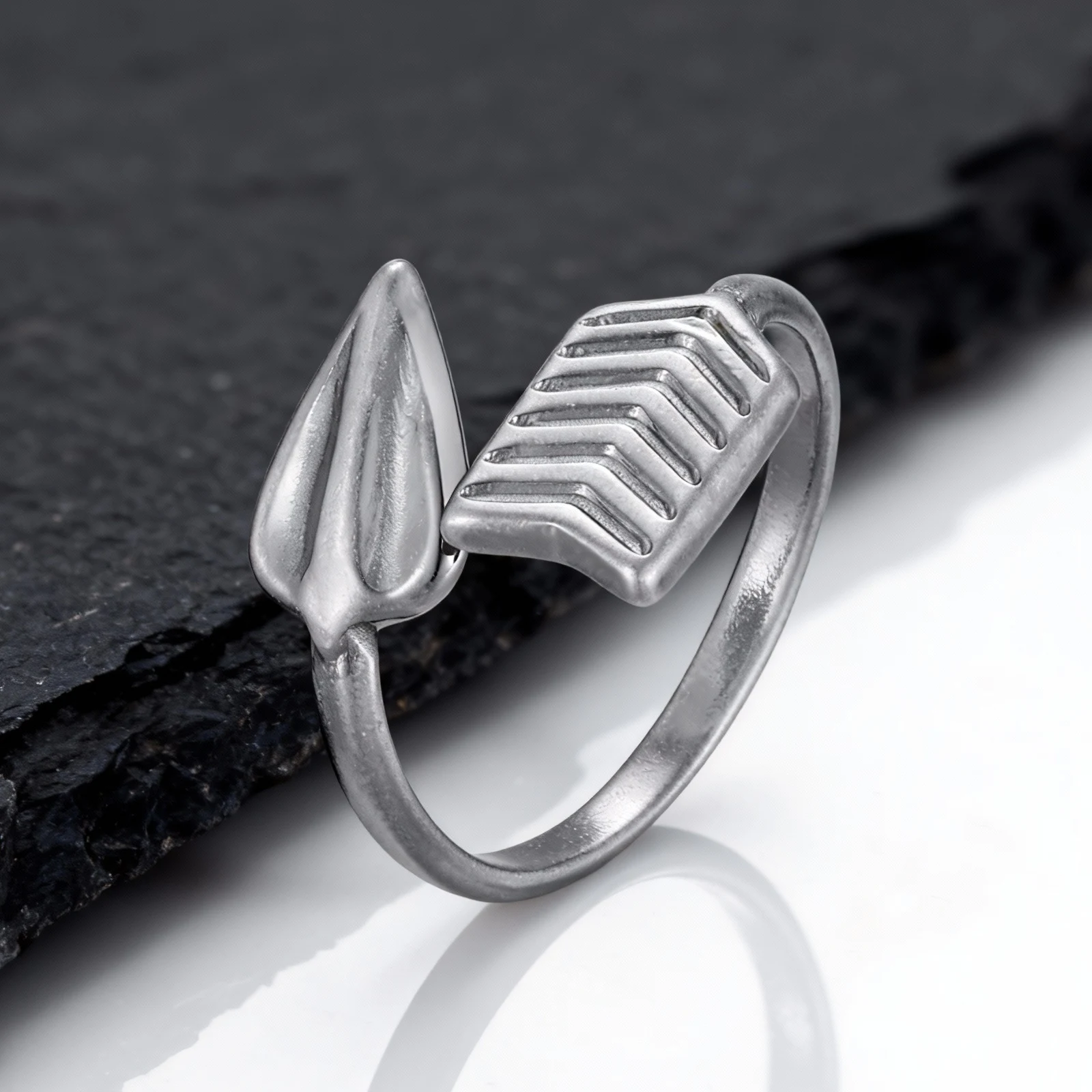 Vintage Creative Arrow Ring for Men,New Stainless Steel Arrow Open Ring,Fashion Punk Jewelry Gift