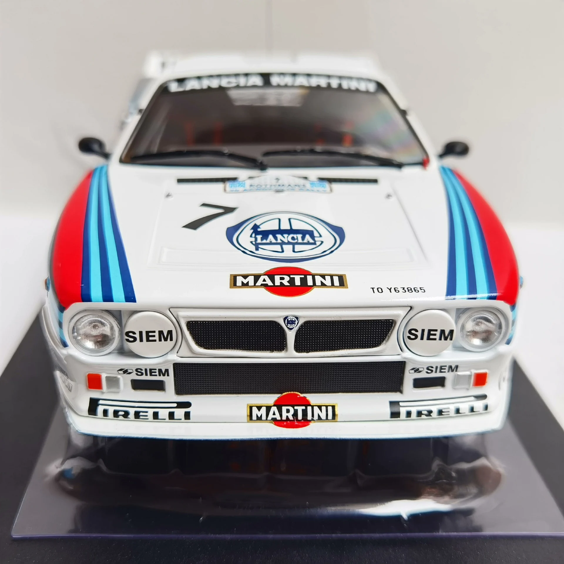 IXO Escala 1:18 LANCIA # 7 1983 Simulação Liga Modelo de Carro Diecast Toy Colecionáveis Presentes Ornamentos