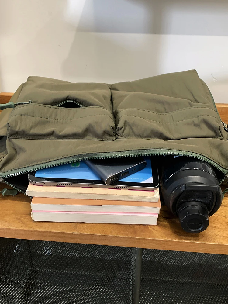 

Casual Large Capaci ex Crossbody oulder Bag Sports Commuting Bapa Portable Menger Bag for Outdoor Use