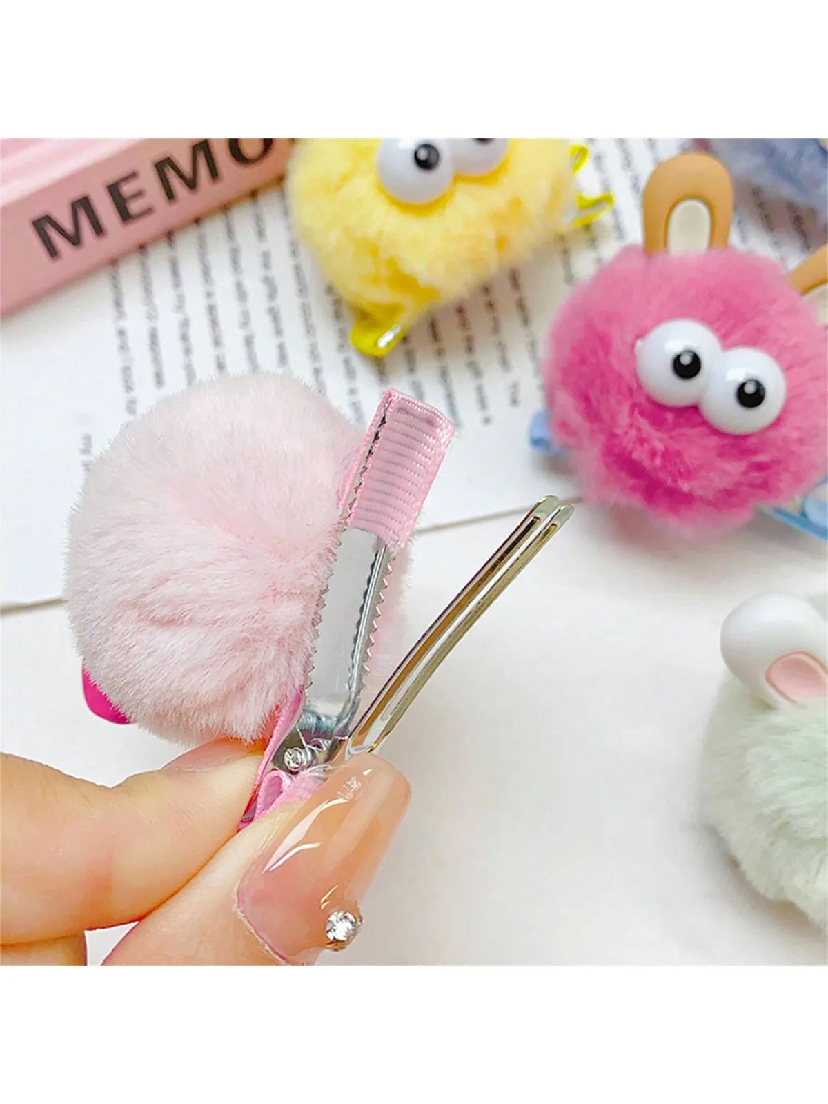 1 lady cute big eyes cute ears Hairball sweet hair clip side side clip does not hurt hair duck clip