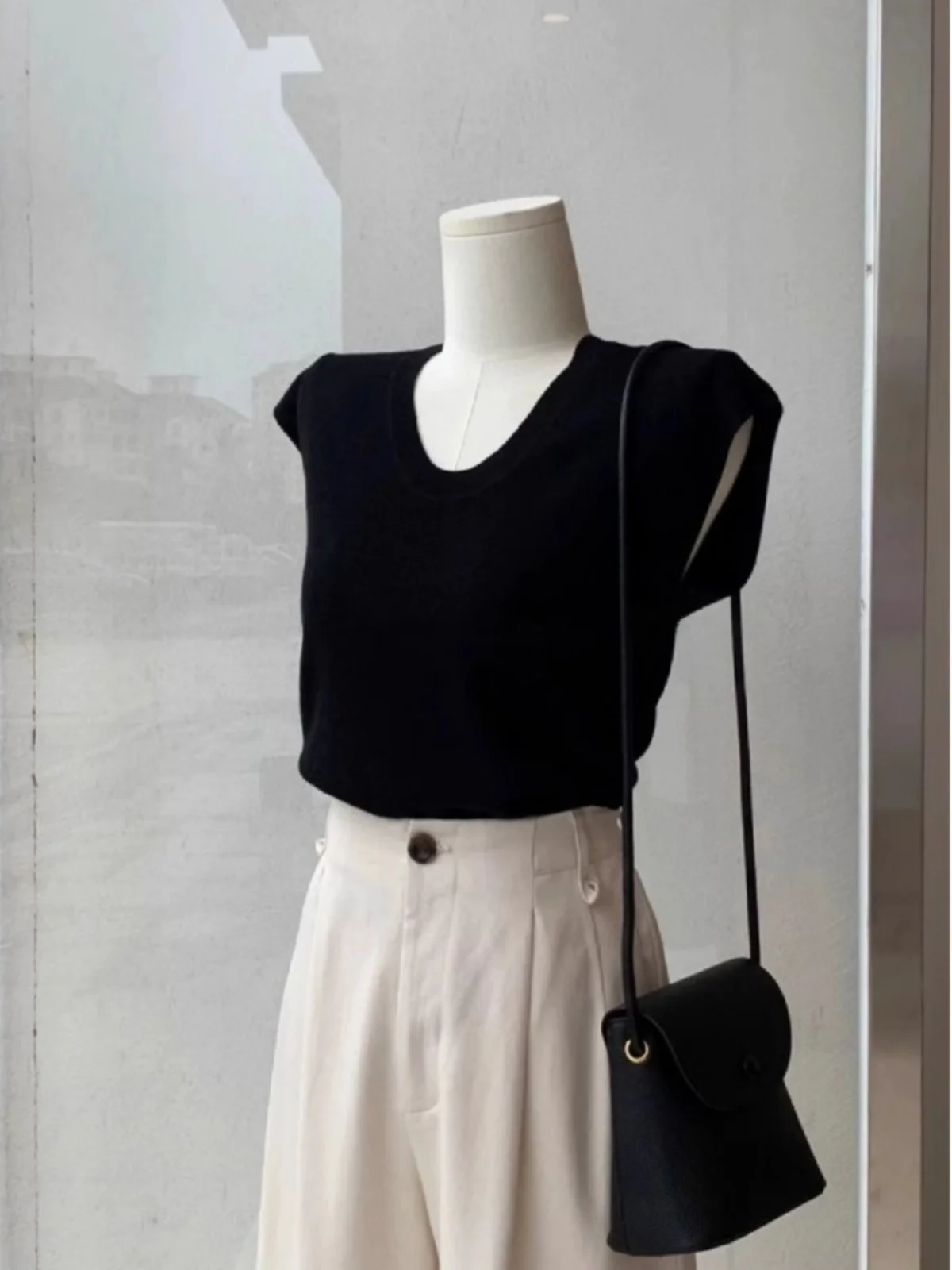

Black Ice Silk Knitted Short Sleeve T-Shirt Women's Spring Summer Thin Small Flying Sleeve Slimming Short Style Top
