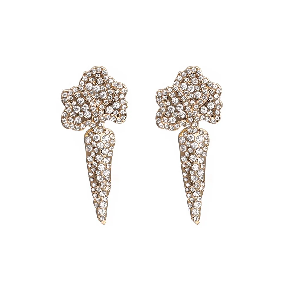 Korean style simple alloy carrot diamond stud earrings female versatile color rhinestone earrings distribution source
