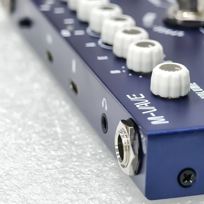 M-VAVE Cube BABY Effectpedaal voor basgitaar M-VAVE 3 EQ 8 IR-bestandsleuven Multi-effectpedaal Ingebouwde batterij Bluetooth-ondersteuning