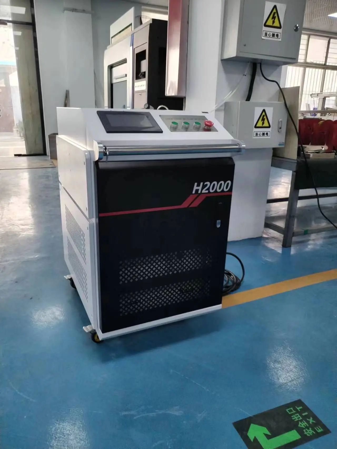 

Ручной лазерный сварочный аппарат