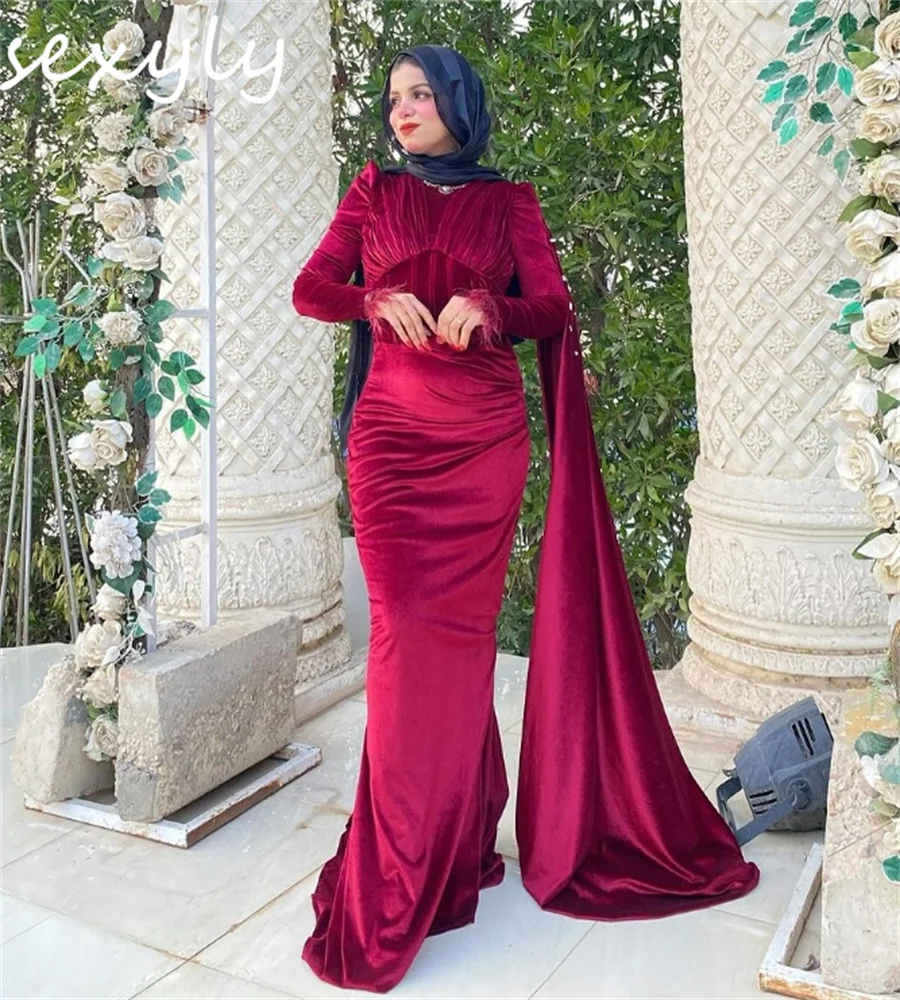 Vintage Burgundy Velvet Evening Dress High Neck Long Sleeve Mermaid Prom Dresses With Feather Formal Reception Party Customized