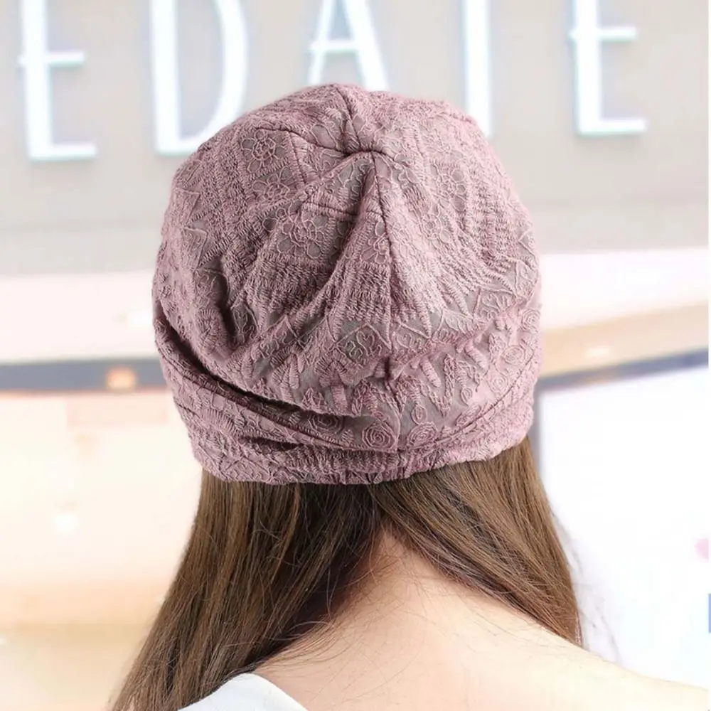 中空フラワービーニーキャップ刺繍ヘッドスカーフラップ女性野球帽通気性カジュアルターバンビーニー帽子アウトドア旅行