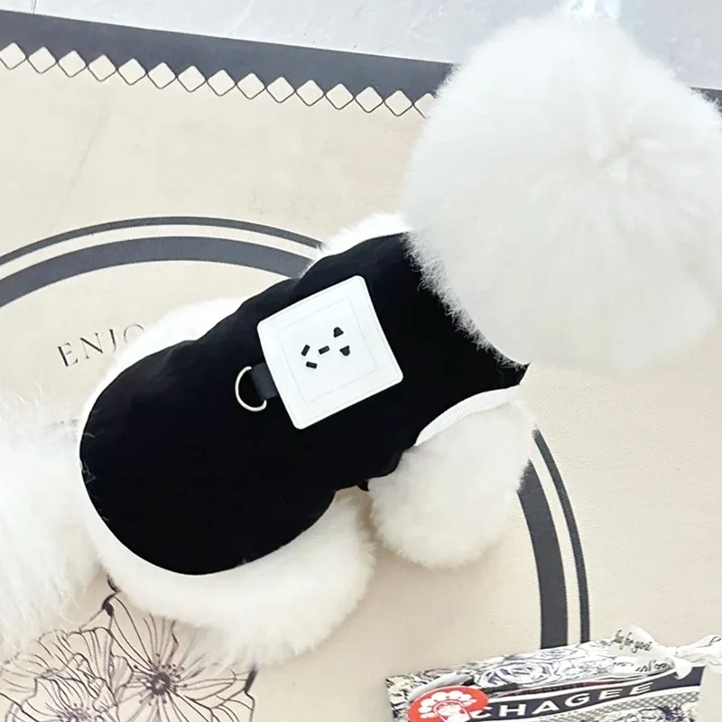 

2025 Creative Socket Pattern Dog Clothes Puppy Leashable Vest Schnauzer Summer Pullover Teddy Soft T-Shirt