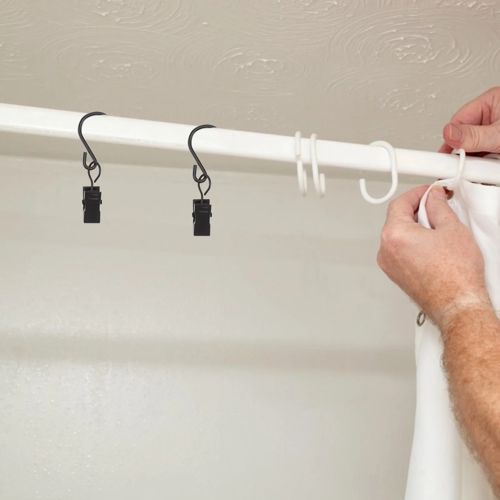 

50pcs Curtain Clamps Hooks Clips Fixators Black Accessories for Window Bath Curtains Easy Installation Materials