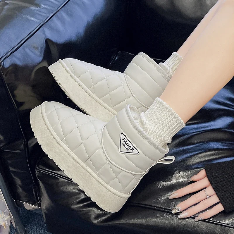 Snow Boots Women's  Thickening 2024 New Winter Fashion  Slip-on Warm Bread Cotton Shoes  Winter Boots