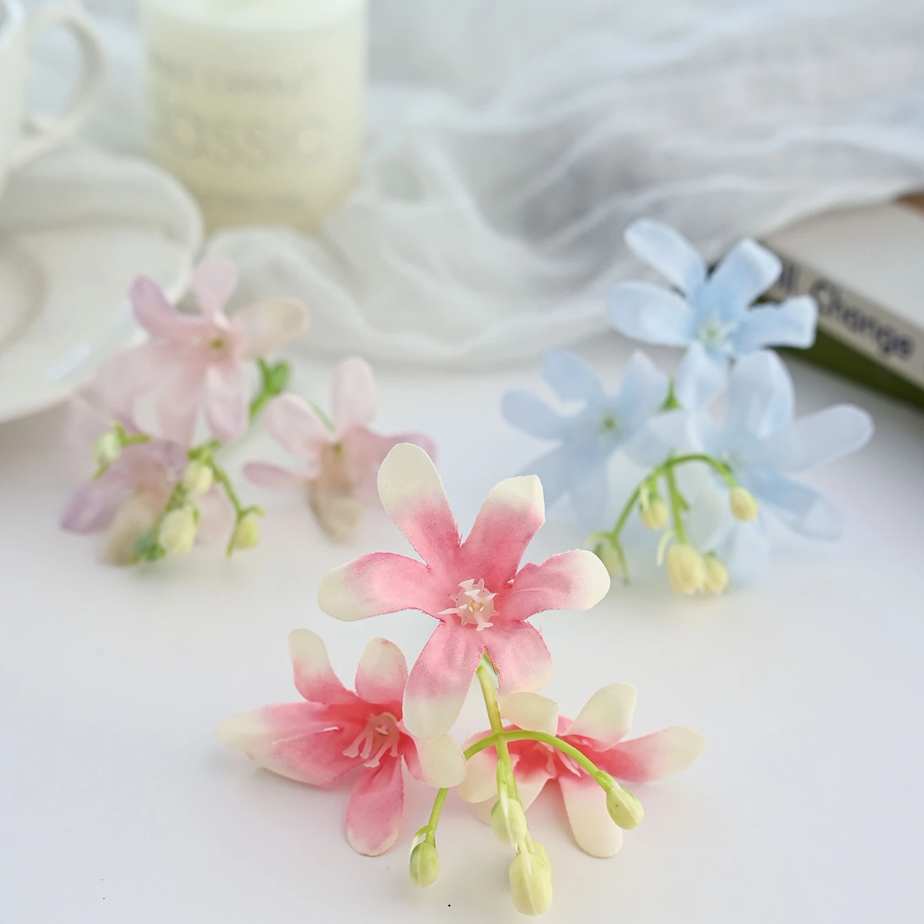 50/100 Stück Künstliche Blumen Günstige Seidenblumen für Zuhause, Hochzeit, Kranz, Dekoration, Weihnachtsbaum, DIY-Geschenke, Süßigkeitenbox, Scrapbooking, Basteln – Detail 2
