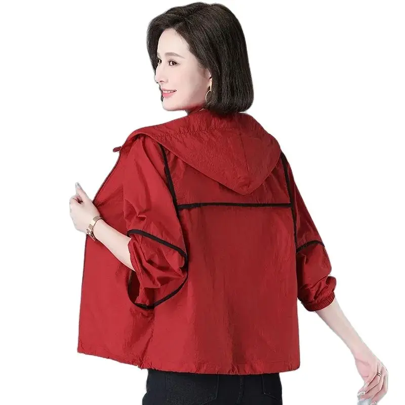 Ropa de protección solar para mujer, chaqueta delgada de verano, abrigo corto suelto con capucha Anti ultravioleta versión coreana, novedad de 2022