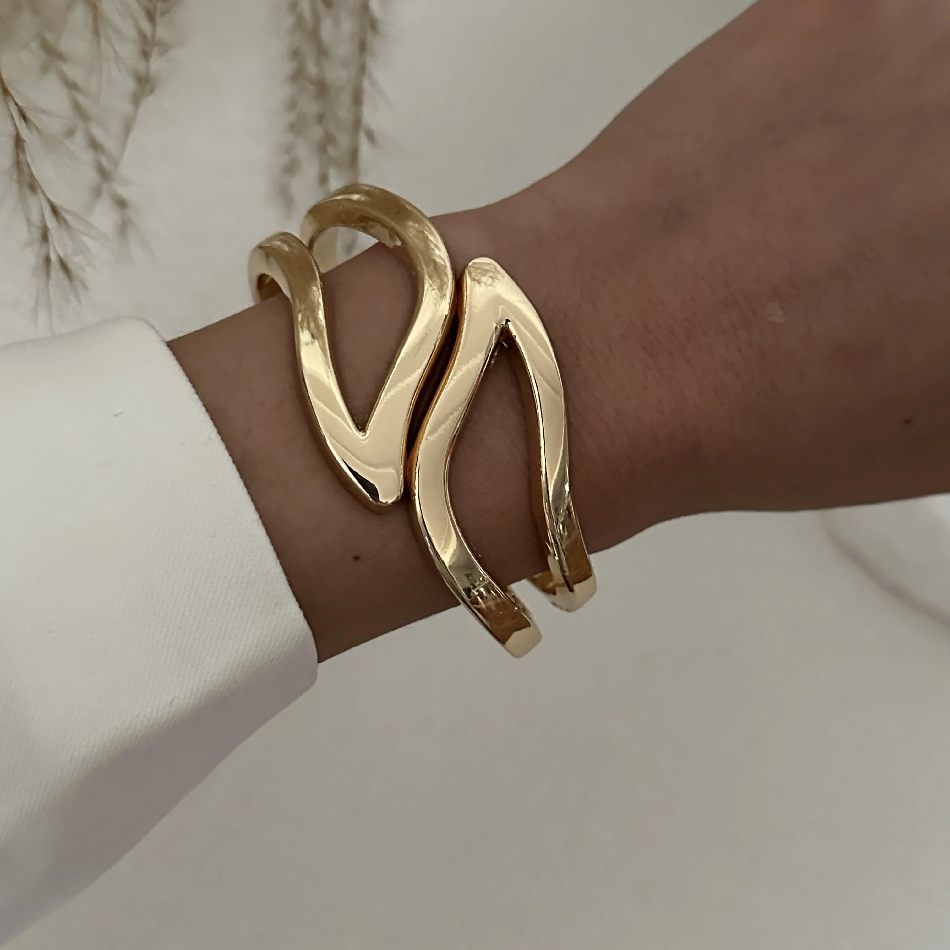 Punk Gold Color Chunky Geometric Cuff Bangles for Women Men Vintage Metal Wide Spring Bracelet Hip Hop Jewelry Gifts Pulsera