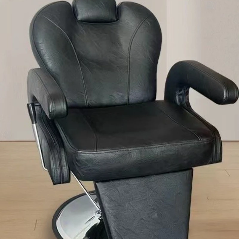 

The new barber shop of the hair salon, shaving, shaving, lifting, scraping, hair care, hair treatment chair, light luxury