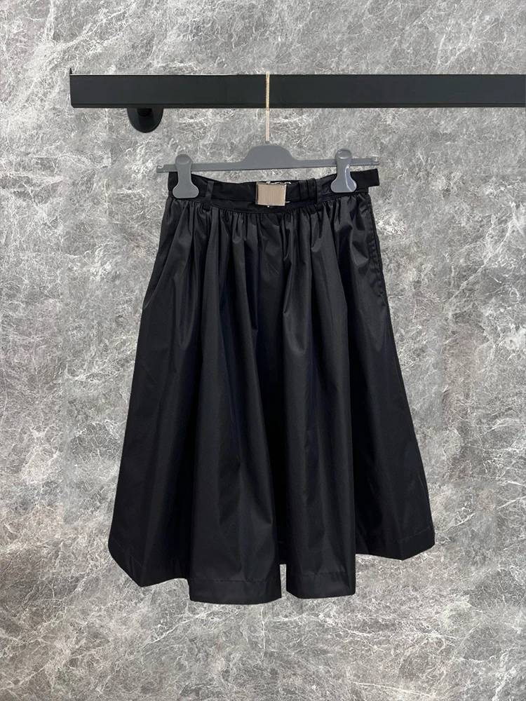 

2025 Early Autumn Fashionable Black High-Waisted Pleated Midi Skirt with Waist Belt for Women – Elegant, Slimming and Stylish