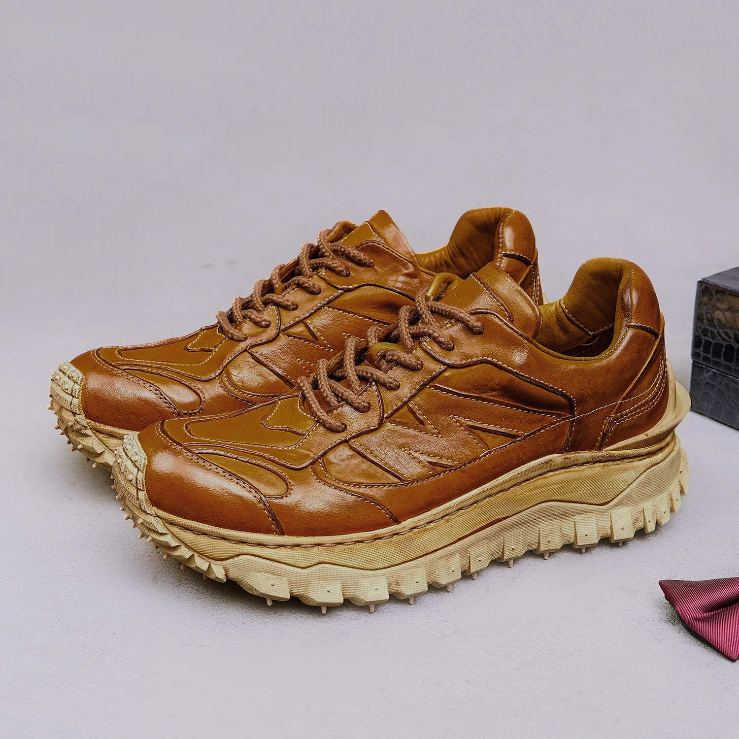 Retro Washed Leather Platform Sneakers Spiked Rugged Thick Bottom Hand Stitching Casual Chunky Shoes Slip On Sole Daily Footwear