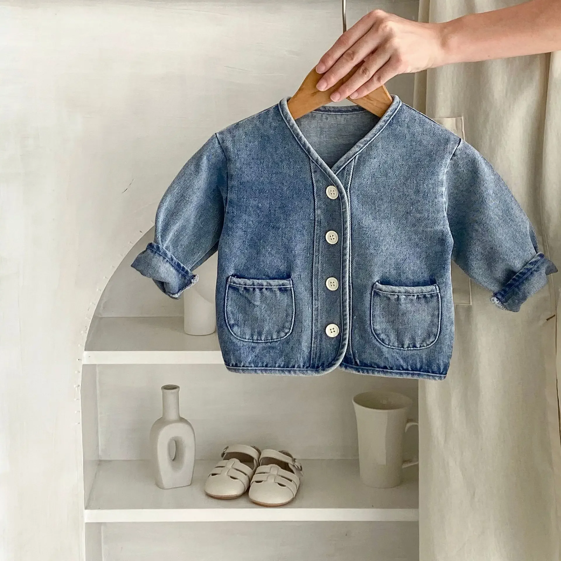 Baby Clothes 2024 Autumn New Boys and Girls Denim Coat V-neck Fashion Long-sleeved Sweet Casual Simple Kids Cardigan