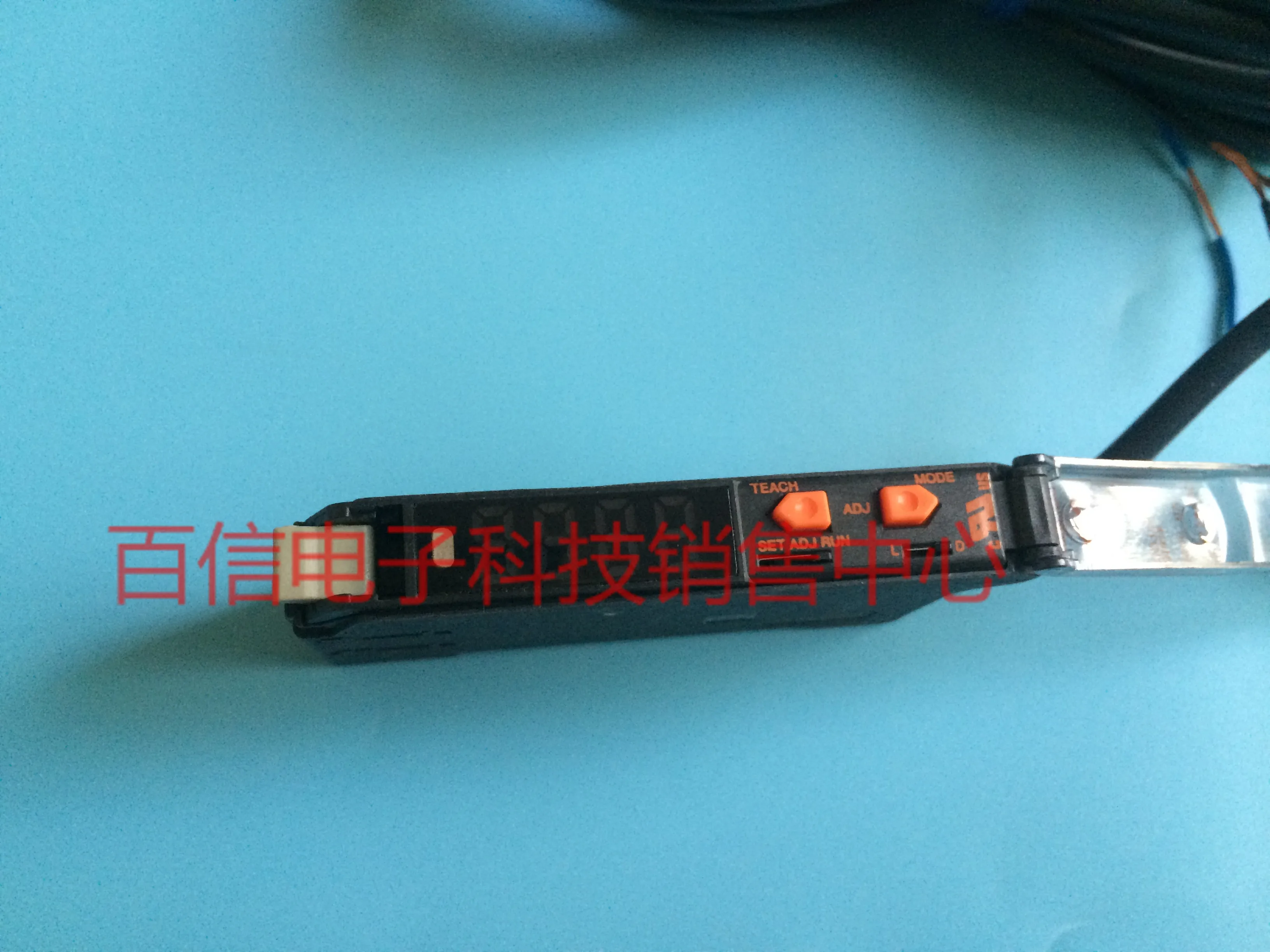 

E3X-DAG11-N Optical fiber amplifier photoelectric switch sensor