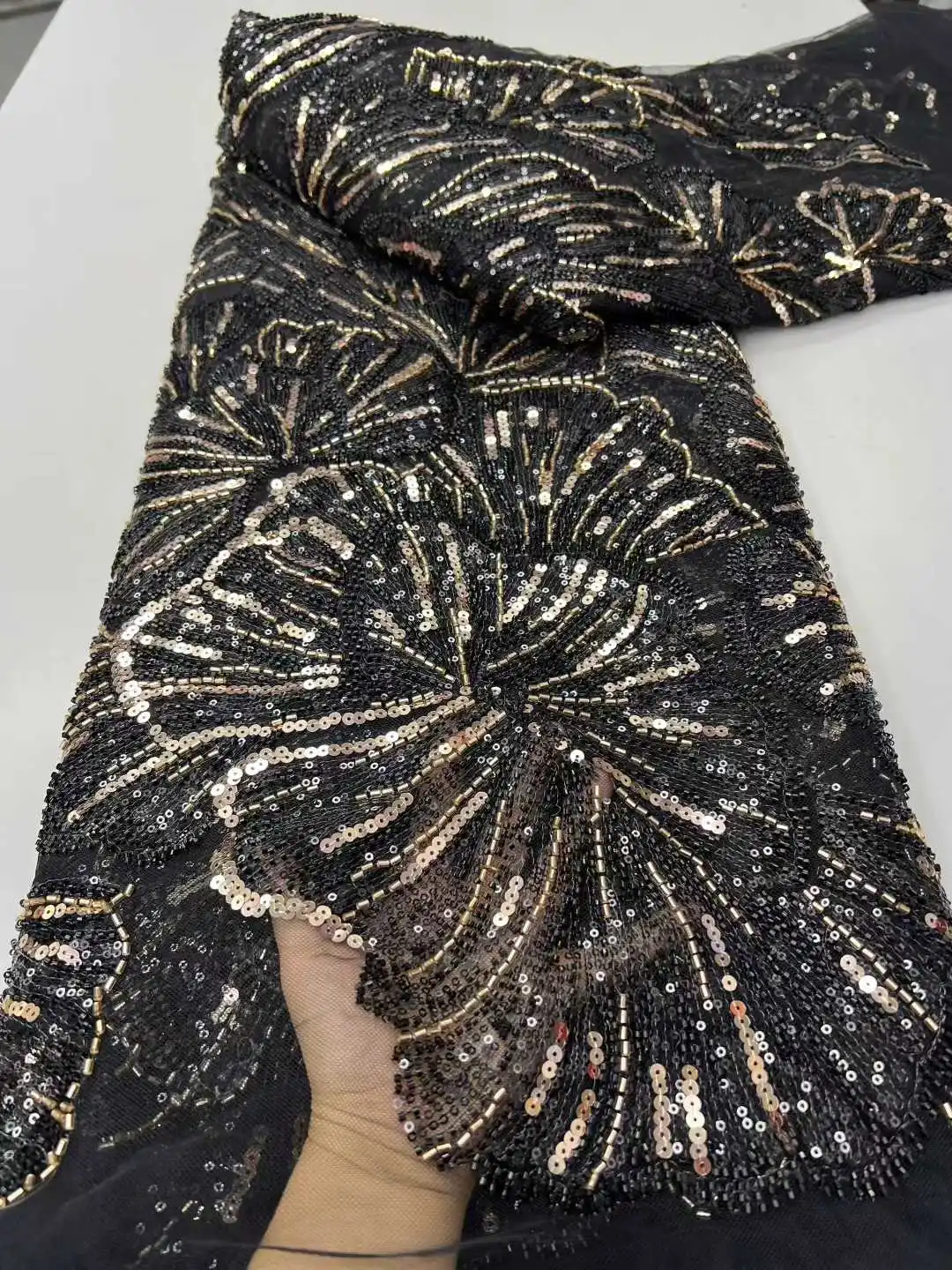 

African Sequins Lace Fabric 2025 High Quality Lace Nigerian French Tulle Beaded Lace Fabrics For Sewing Wedding Party Dresses