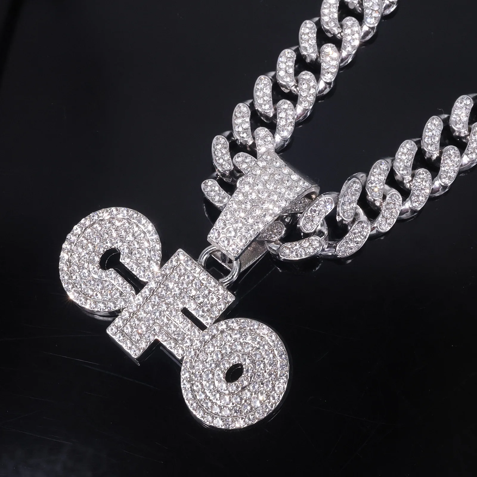 الرجال تنوعا الاتجاه الهيب هوب/Funk الإنجليزية الأبجدية CFO كامل الماس قلادة شارع الرقص الراب الكوبي قلادة Hot البيع