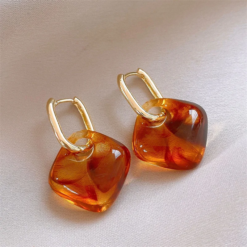 Retro Amber Irregular Geometric Ear Buckle Classical Gradient Brown Color Round/Square Pendant Earring Women Jewelry Gifts
