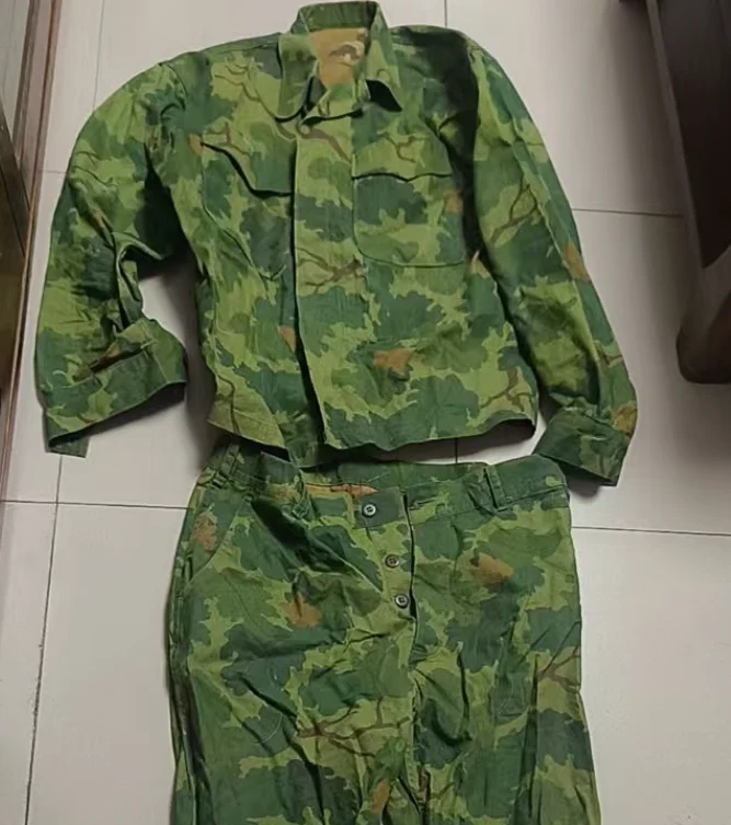 

Камуфляжная униформа Мишель США включает куртку и брюки, зеленые винтажные брюки