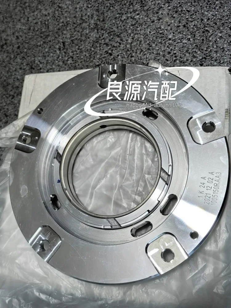 

Auto parts High quality For SAIC V80 crankshaft rear oil seal seat