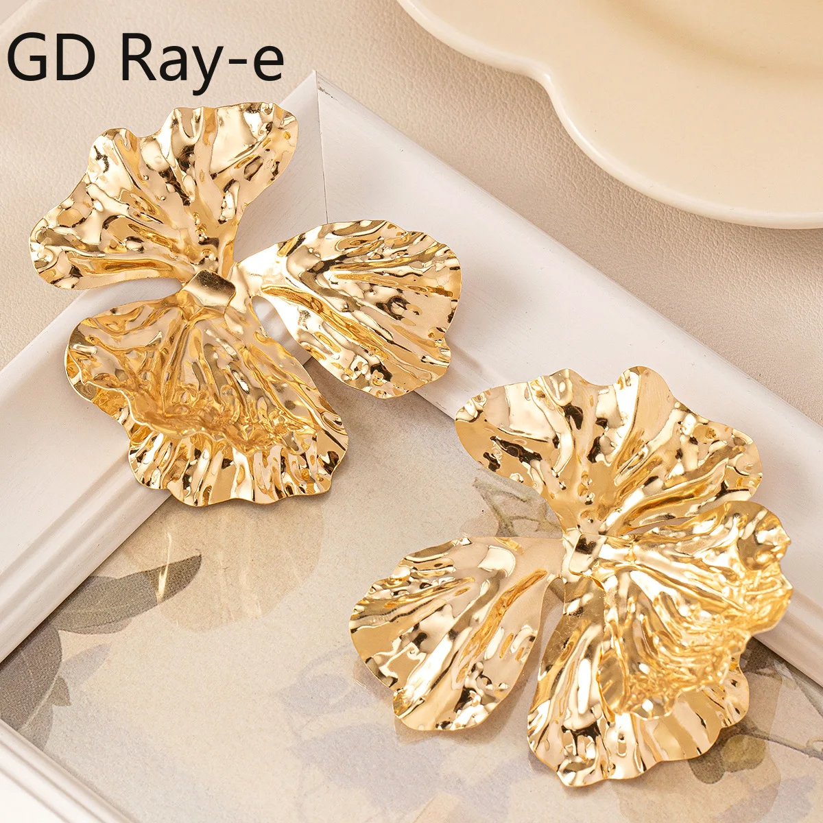 Fashion Metal Ruffles Leaves Stud Earring for Women Party New Trendy Gold Color Flower Drop Earring Jewelry Accessories