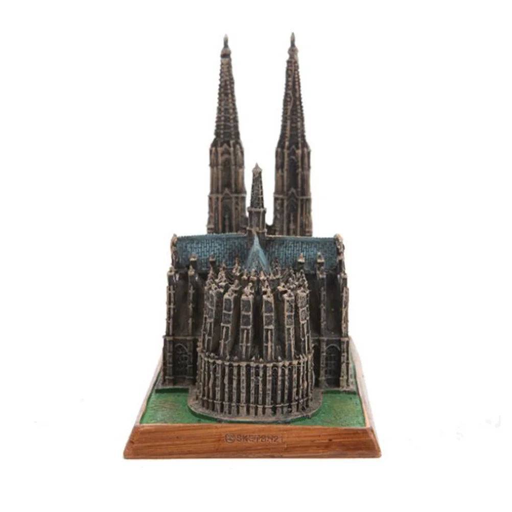 

1Pcs Resin Architecture Statue Cathedral Germany Ornament Creative Resin Statu Crafts Home Office Decoration Gift