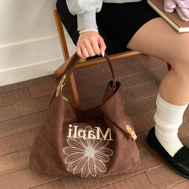 2026 Autumn Winter New Arrival High-Capacity Tote Stylish Commuter Shoulder Underarm Bag Premium Niche-Style Handbag