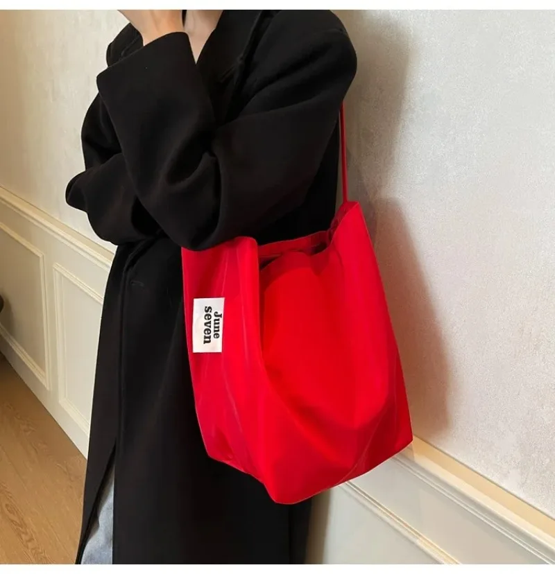 Minimalistische und Lässige Schultertasche, Damen Große Kapazität Achseltasche, Studenten Klassische Bucket Bag, Retro Einkaufstasche – Detail 6