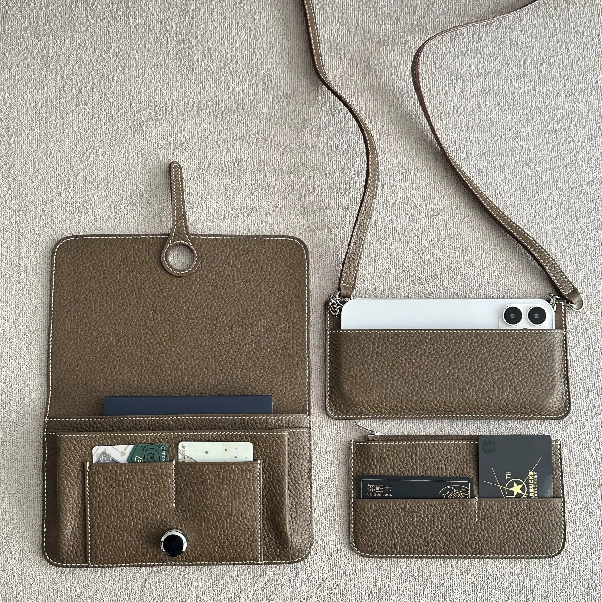 حافظة جواز سفر من جلد البقر قابلة للتخصيص مجانًا حقيبة هاتف نسائية متعددة الأغراض ثلاثة في واحد حقيبة كروس بكتف واحد