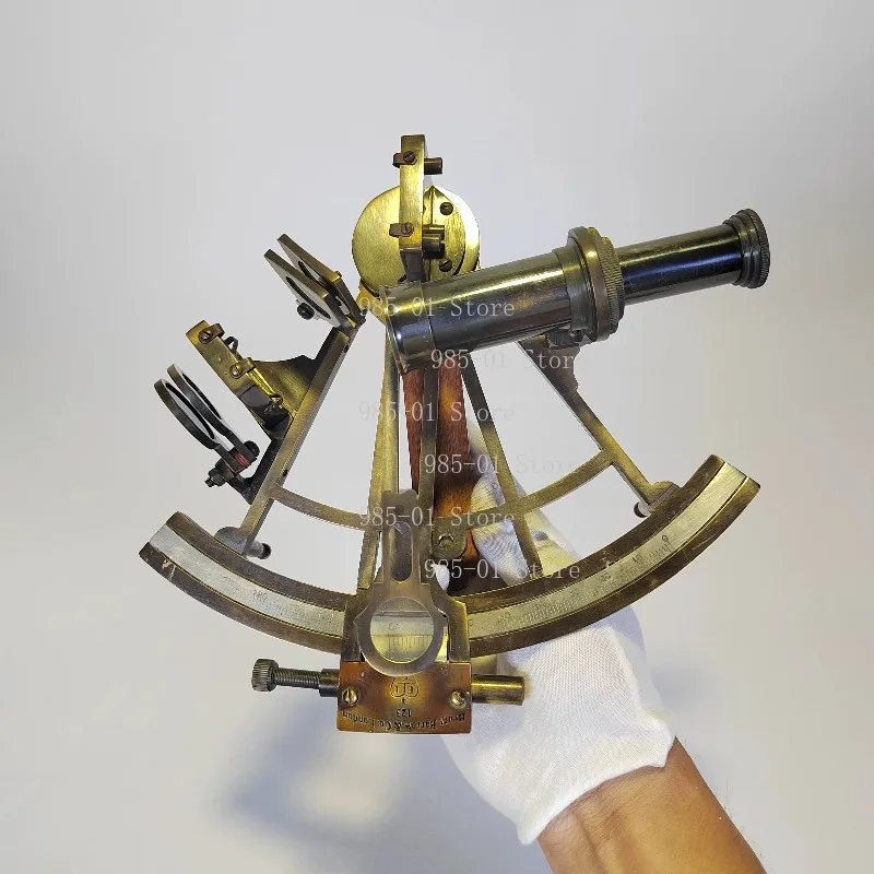Antique 8-inch ocean sextant in brass material, retro decorative ornament for ship deck and stern hatch