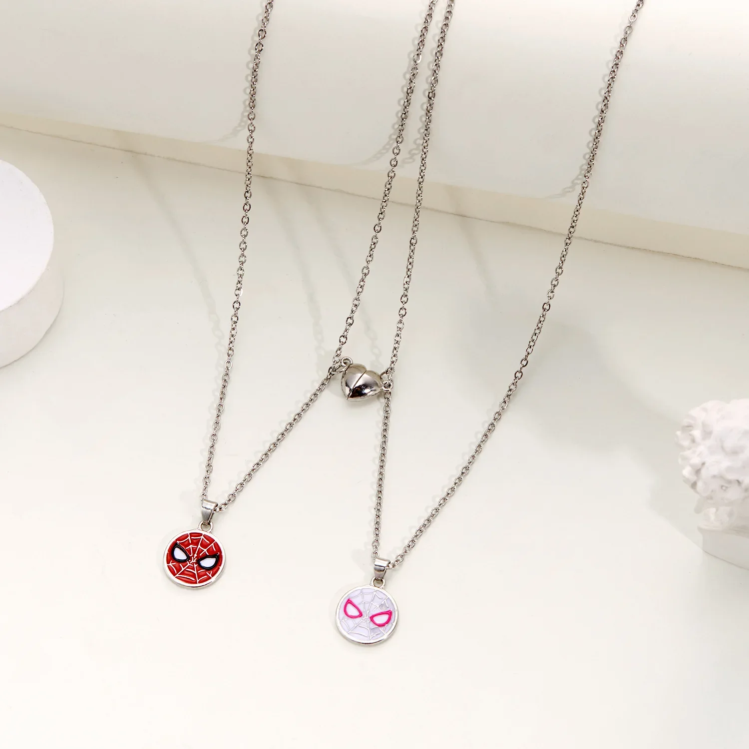 Hot Spiderman Cartoon Couple Magnetic Necklace Female Senior Sense Dripping Oil Pendant Collarbone Chain Jewelry Christmas Gift