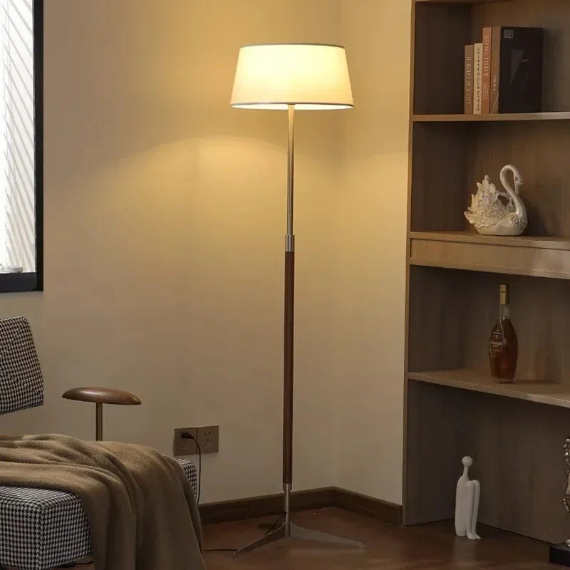 

2026Nordic minimalist solid wood retro floor lamp simple modern luxury high sense living room decoration atmosphere lamp