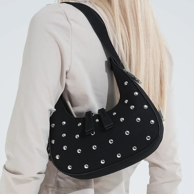 

1 шт. 2026 Замшевая сумка-хобо с шипами Y2K — многоцветная дополнительная сумка на плечо в стиле ретро в форме полумесяца для женщин в повседневном и повседневном стиле