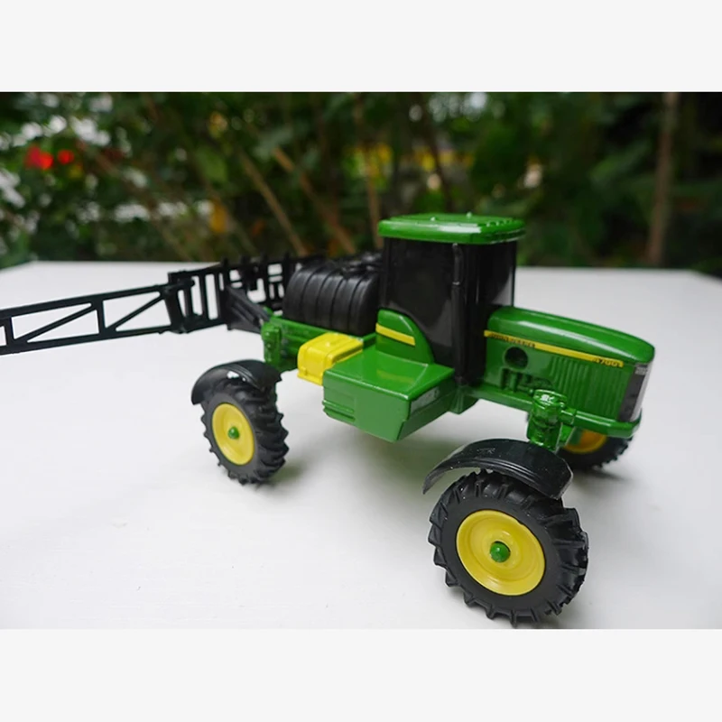 ERTL 1:64 مقياس 4700 و 4710 البخاخ الميداني نموذج سيارة من السبائك الزراعية مجموعة محاكاة نهائية عرض هدية الديكور