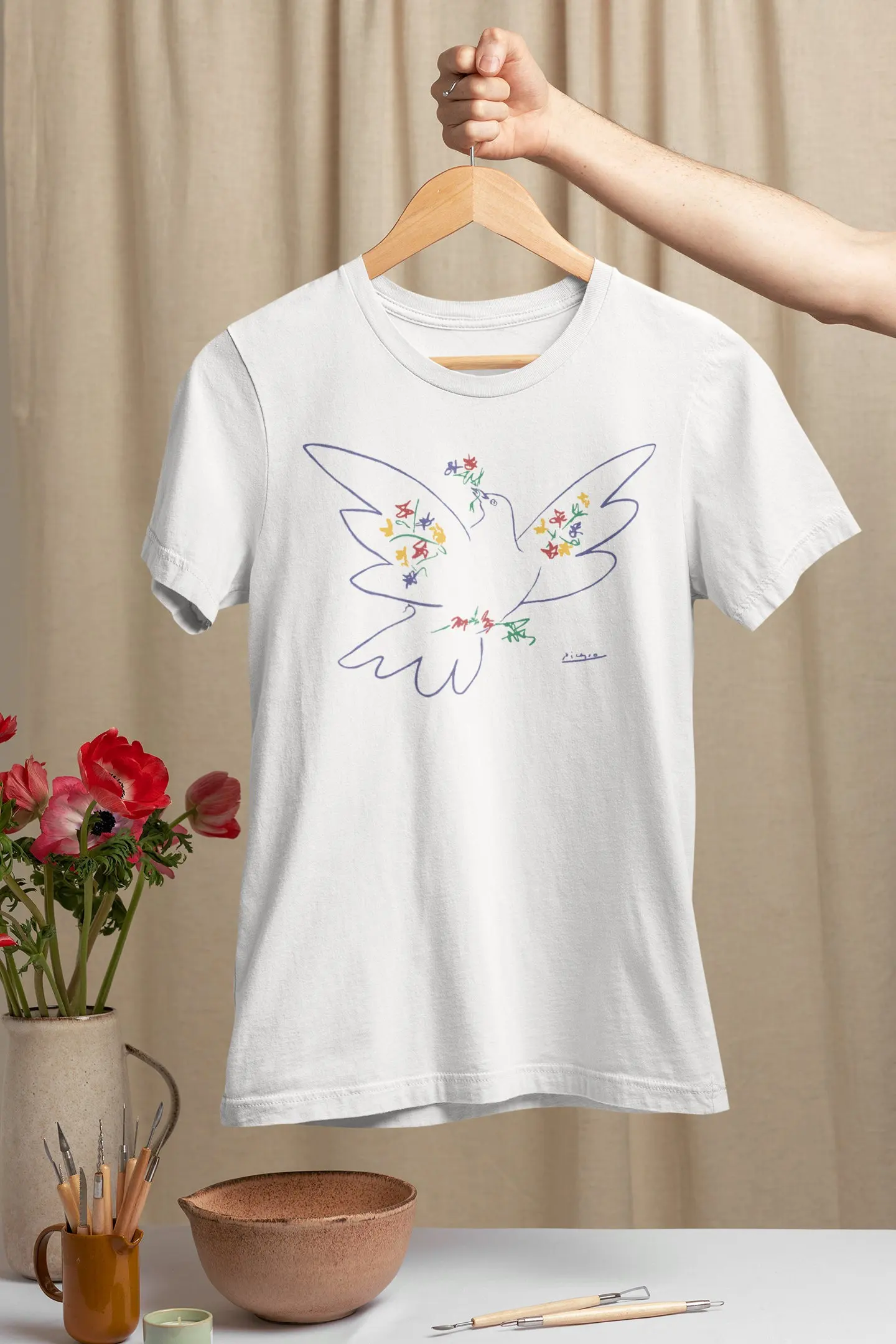 2024 New Fashion Outdoor Casual Female T-shirt Cartoon Simple Peace Pigeon Print Women Shirt Stylish Party All Match Girl Tee