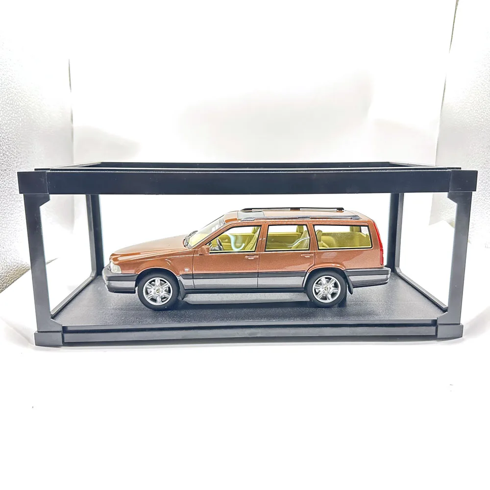 

CULT 1/18 Scale Resin Model Car V70 XC Cross Country Sandstone Pearl 1996-1999 Birthday Alloy Gift Toy Scene Matching