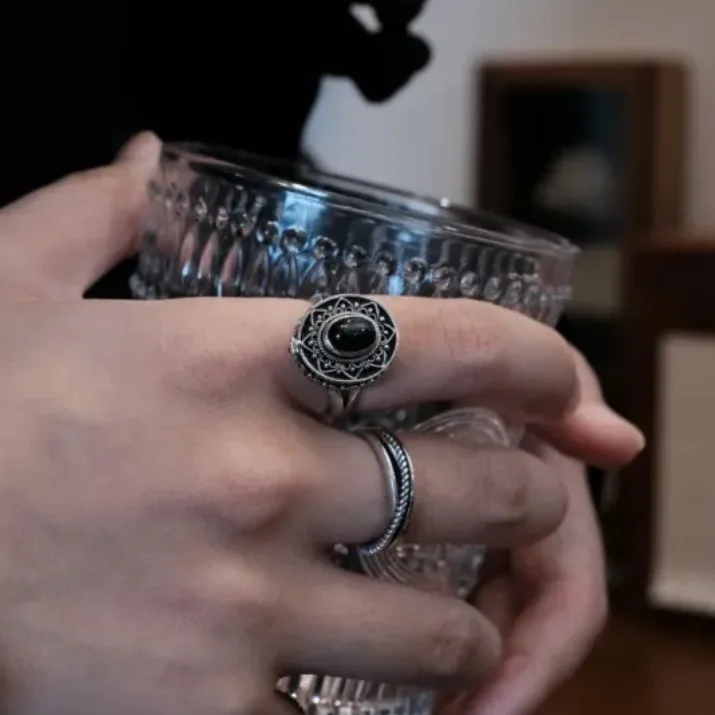 Newly Arrived Jewelry Carving of Ethnic Minority Patterns Inlaid Imitation Black Gemstone Can Be Opened Ring Man Mysterious Ring