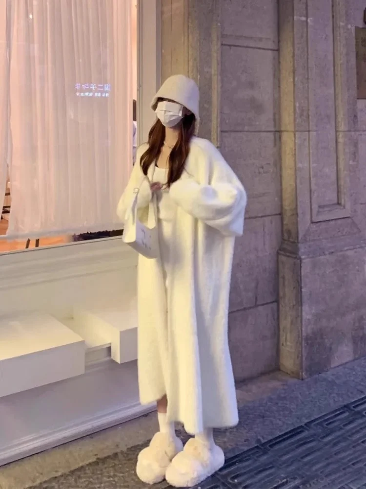 

Белый вязаный кардиган из норки средней длины, свободный крой, в стиле оверсайз, осенне-зимняя новая модель женского пальто