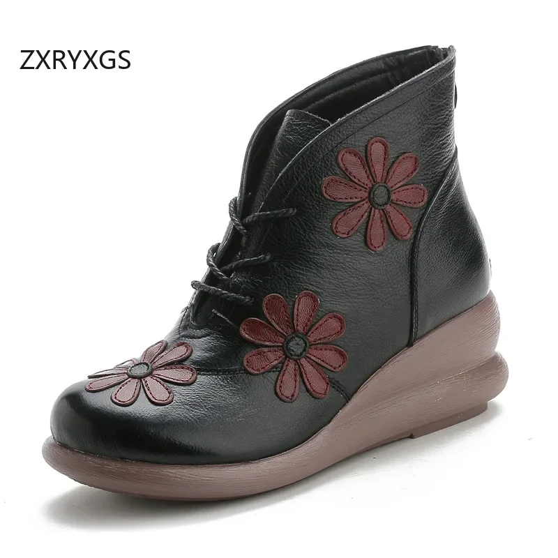 ZXRYXGS Sepatu Bot Modis Wanita Bunga Klasik Ritsleting Belakang Tali Silang Sepatu Bot Pergelangan Kaki Tunggal Datar Wedges Sepatu Bot Salju Hangat Musim Dingin 2025