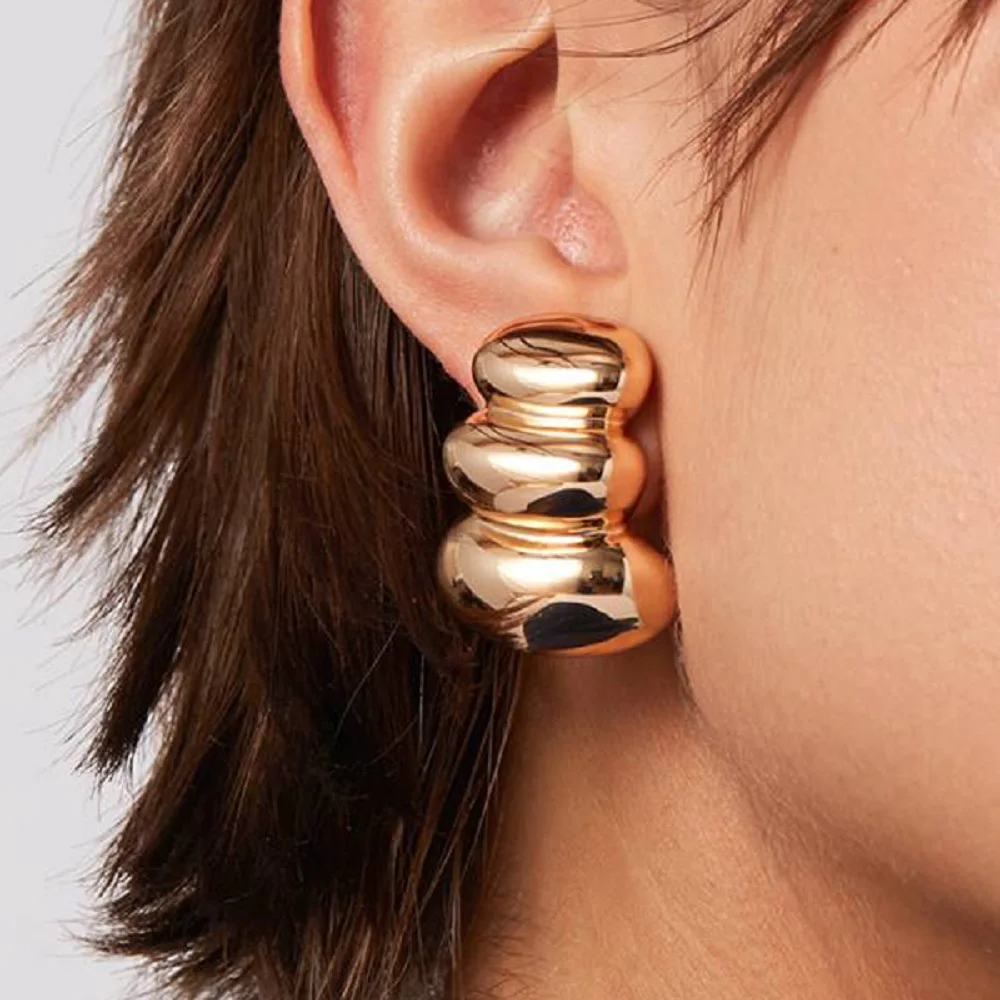 

AIKOER Minimalist Classic 18K Gold Color Plated Stainless Steel Non Stop Stud Earrings Smooth Three-Layer Earrings Women's би