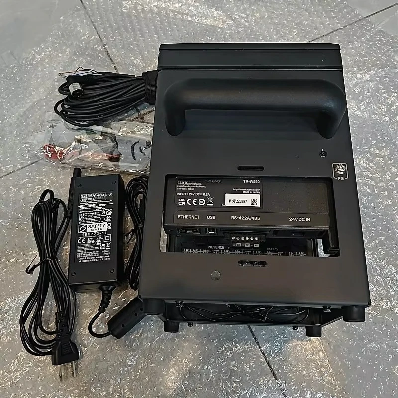 

TR-W550 KEYENCE Безбумажный регистратор с сенсорным экраном Новый и оригинальный