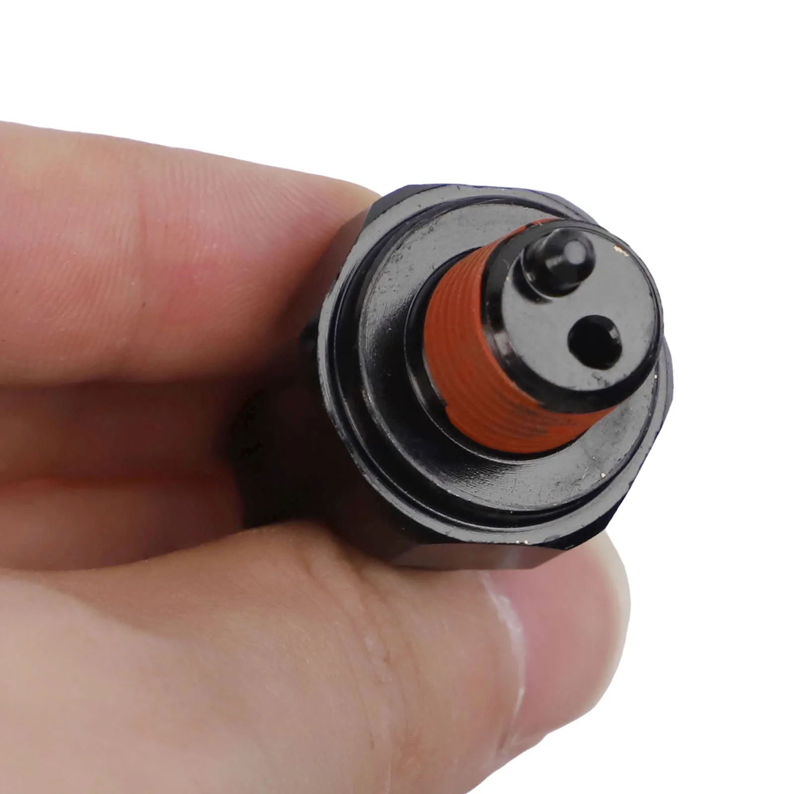 Engine Oil Sensor Black Oil Pressure Sensor Direct Installation Process Easy To Use Sensor Main Oil Channel Fitment