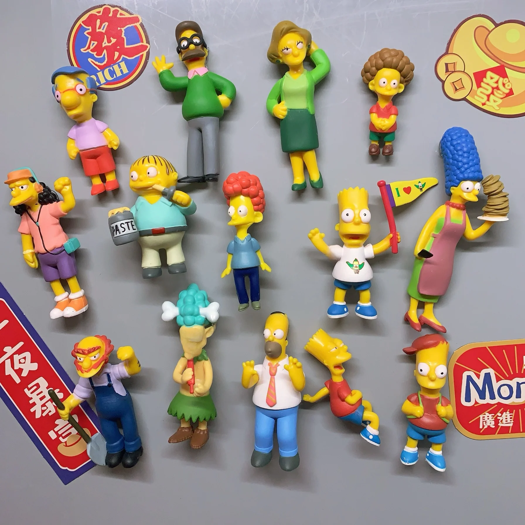 عائلة سيمبسون 4 نموذجًا مختلفًا من الشخصيات الكرتونية للزينة والهدايا وديكور المنزل وتماثيل للجمع وألعاب أنيمي للأعمار 8 سنو...
