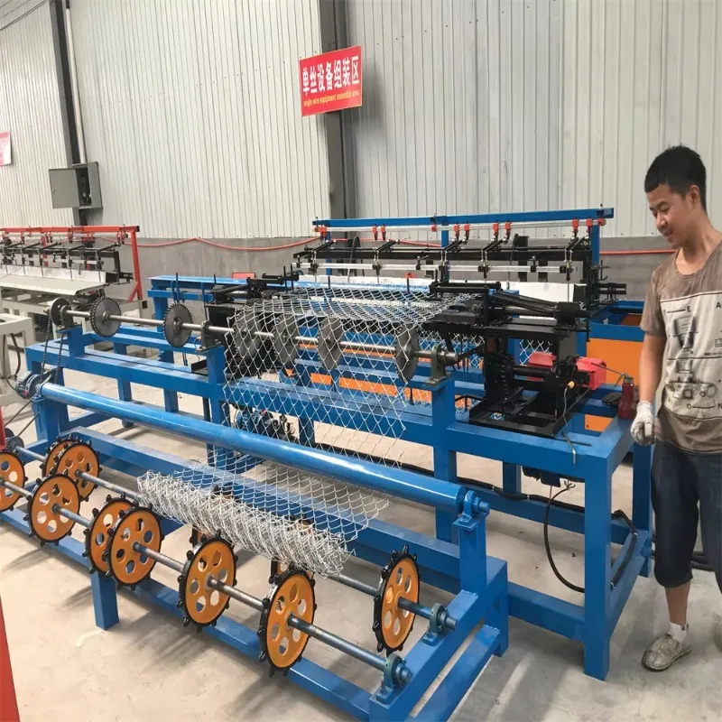 آلة صنع سياج ربط السلسلة الأوتوماتيكية آلة صنع شبكة الماس عالية الجودة بسلك مزدوج #1